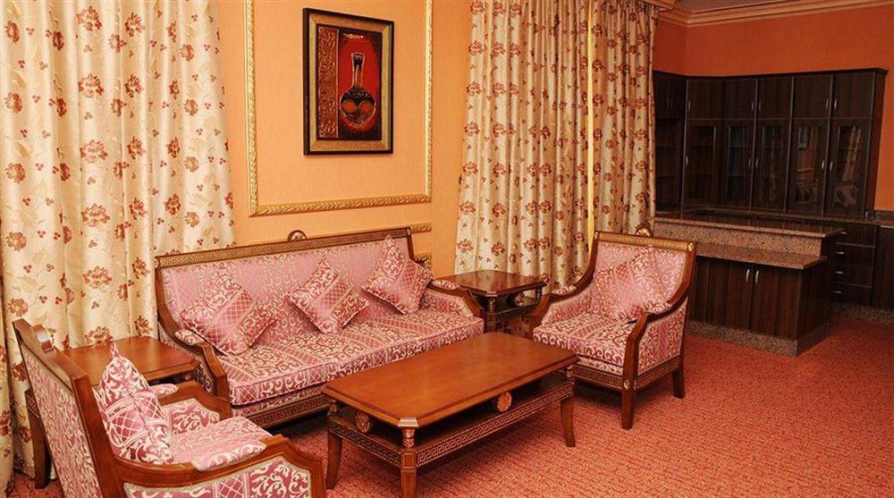 Royal Beach Resort & Spa Шарджа Екстериор снимка