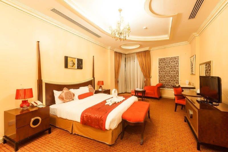 Royal Beach Resort & Spa Шарджа Екстериор снимка